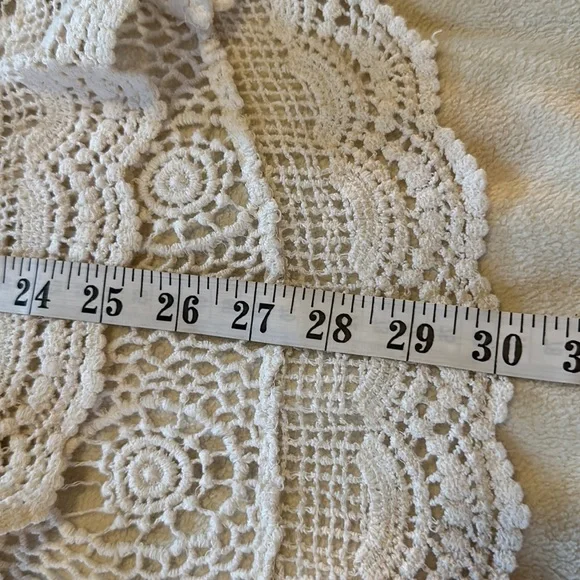 Beautiful white crochet DB Established 1962 skirt size large - Picture 7 of 7